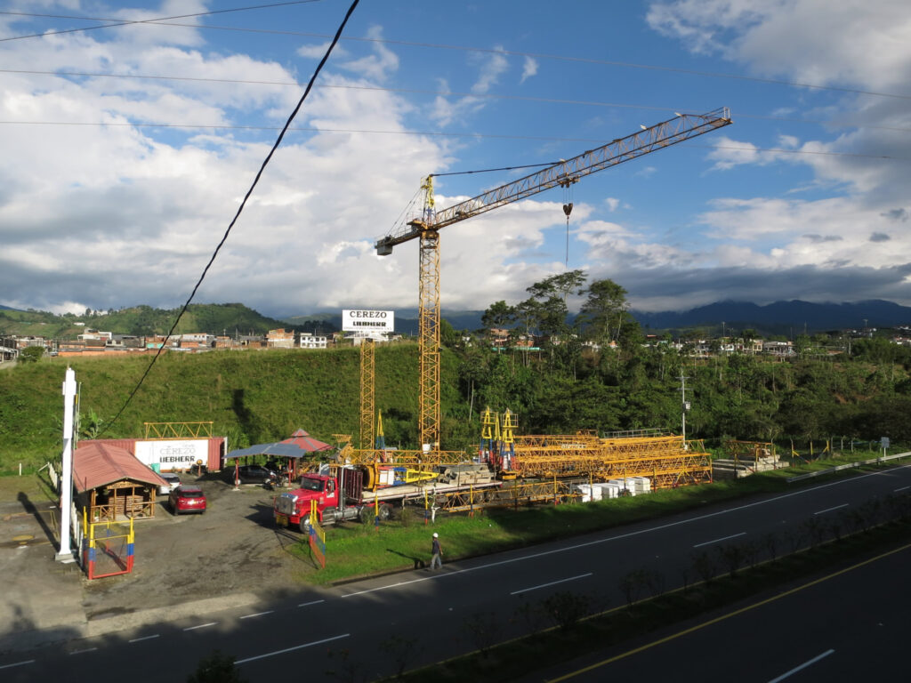 alquiler gruas móviles en colombia