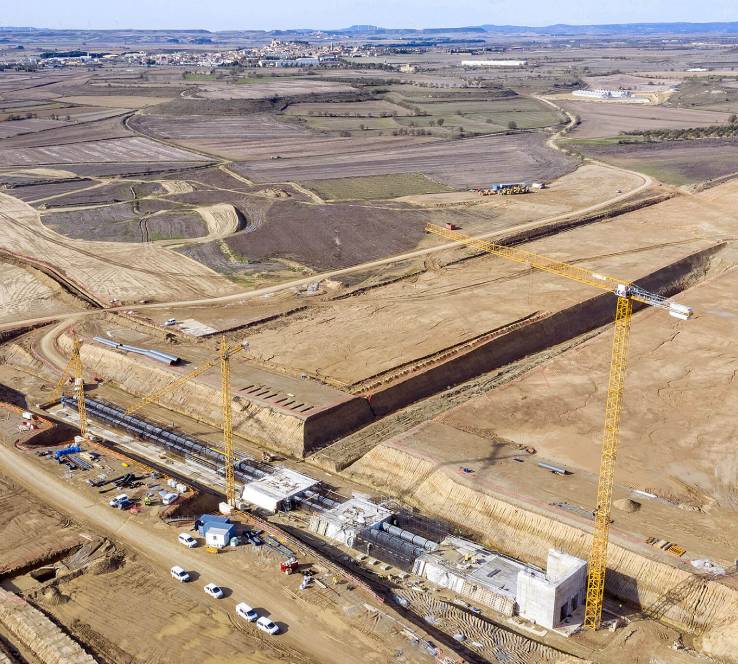 Alquiler grua torre pantanoAlmudevar Huesca