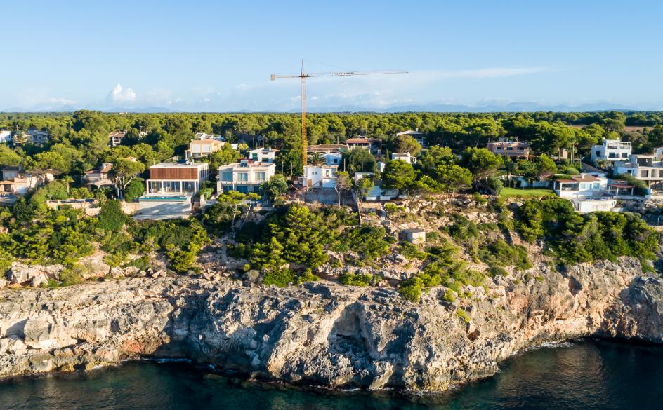 alquiler gruas torre menorca cerezo